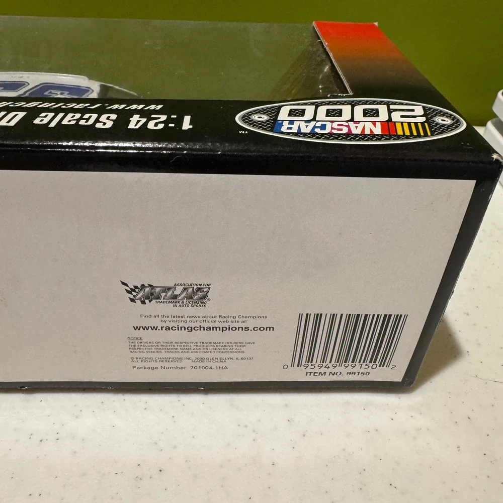 Racing Champions NASCAR 2000 Joe Nemechek‎ #33 1:24 Scale Die Cast Car 99150 Vtg